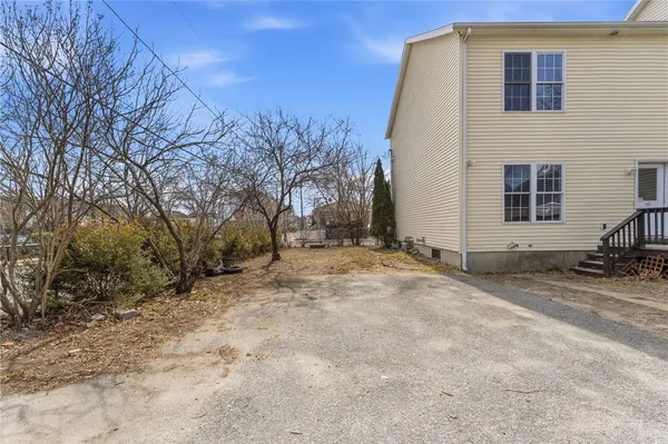 $350,000 | 281 Swan Street, Unit A, Providence, RI 02905