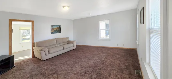 $49,000 | 1006 1st Avenue, Westbrook, MN 56183