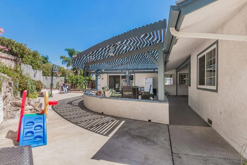 10750 Anaheim Drive La Mesa, CA 91941 - Photo 24 of 34 a view of living room and balcony