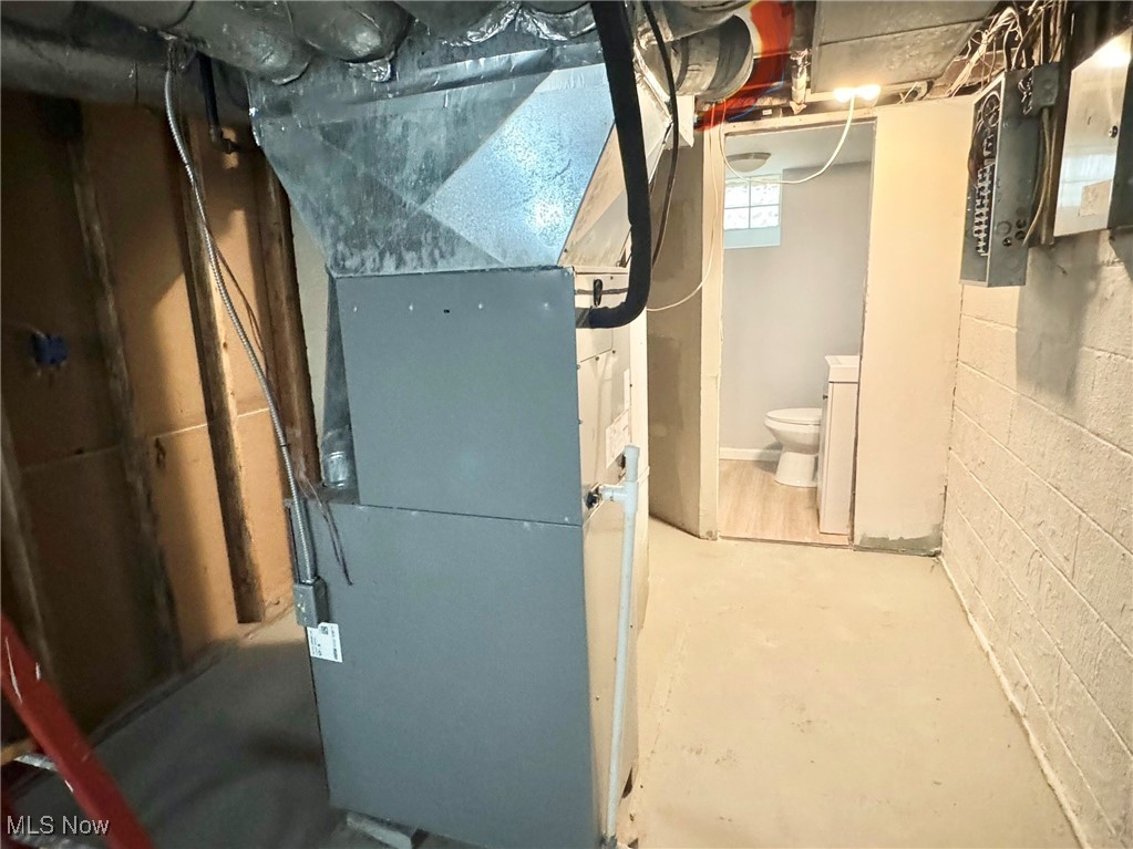 1215 Avondale Road Cleveland, OH 44121 - Photo 12 of 27 Utilities with heating unit
