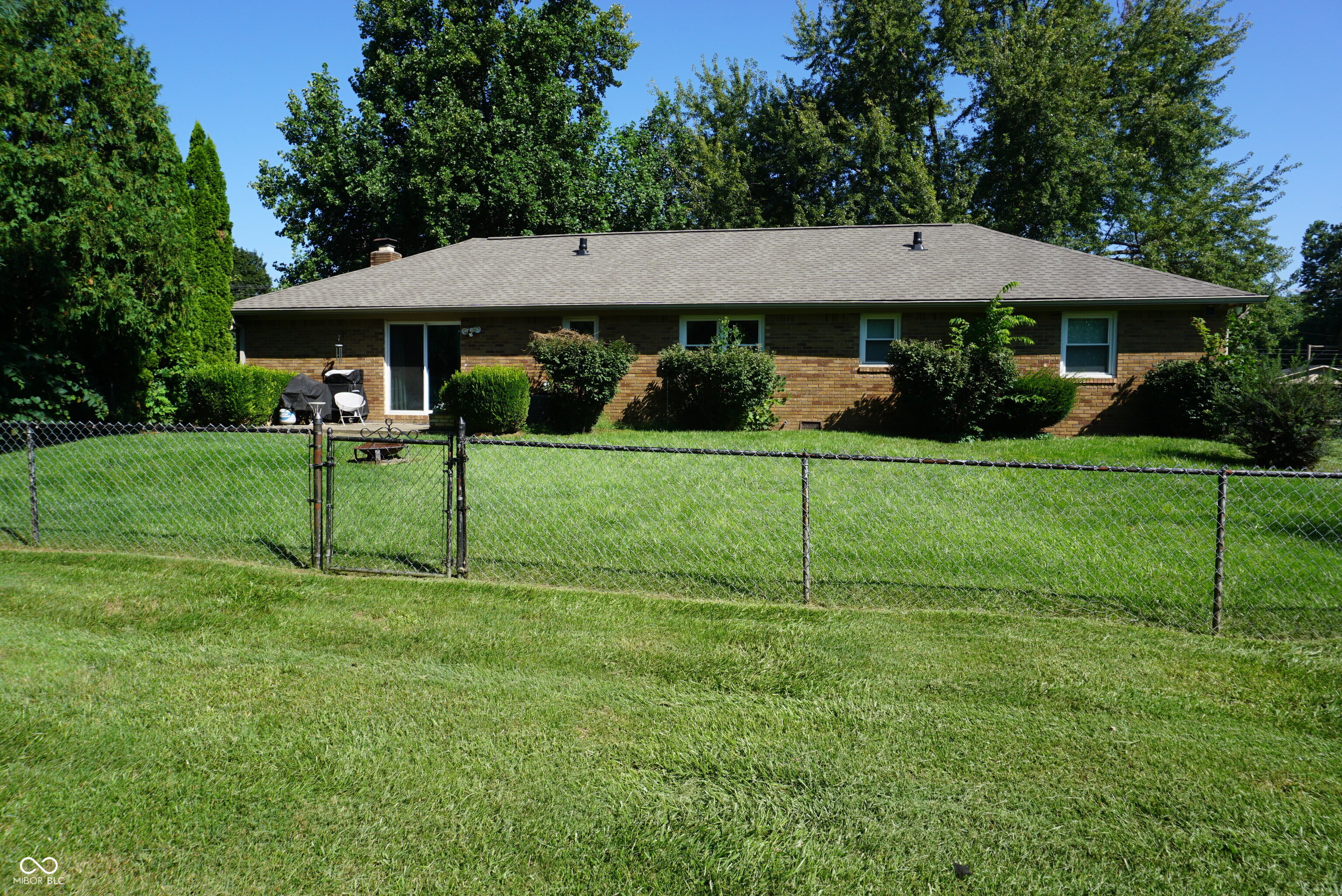 4317 Fairview Road Greenwood, IN 46142 - Photo 3 of 16 Gallery Image 3