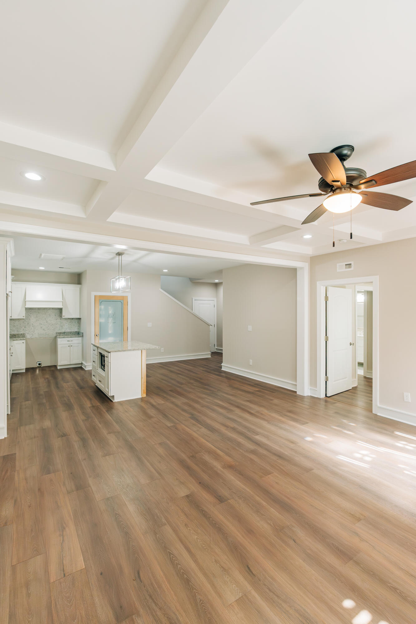 438 Locust Street Walterboro, SC 29488 - Photo 8 of 46