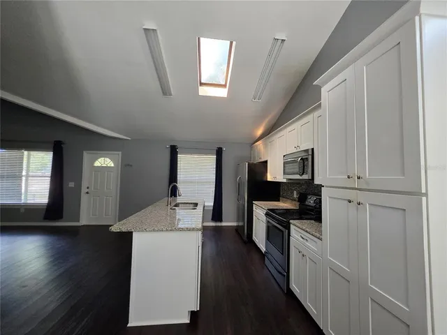 $2,600 | 1207 Southwest 255th Street, Newberry, FL 32669