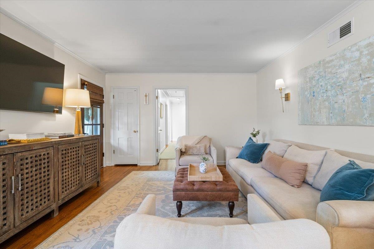 5170 Sequoia Road Memphis, TN 38117 - Photo 9 of 33