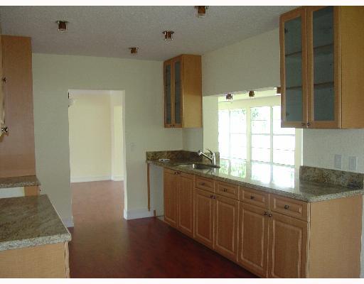 899 Southwest 10th Avenue Boca Raton, FL 33486 - Photo 5 of 14 Additional Photo