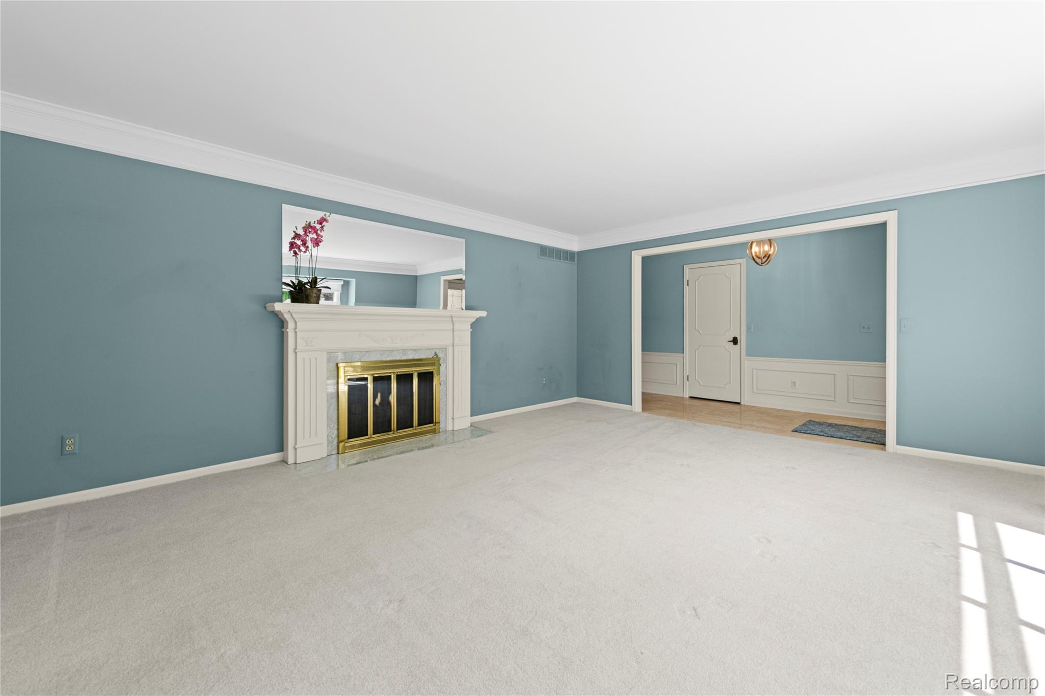 739 Ballantyne Road Grosse Pointe, MI 48236 - Photo 8 of 40