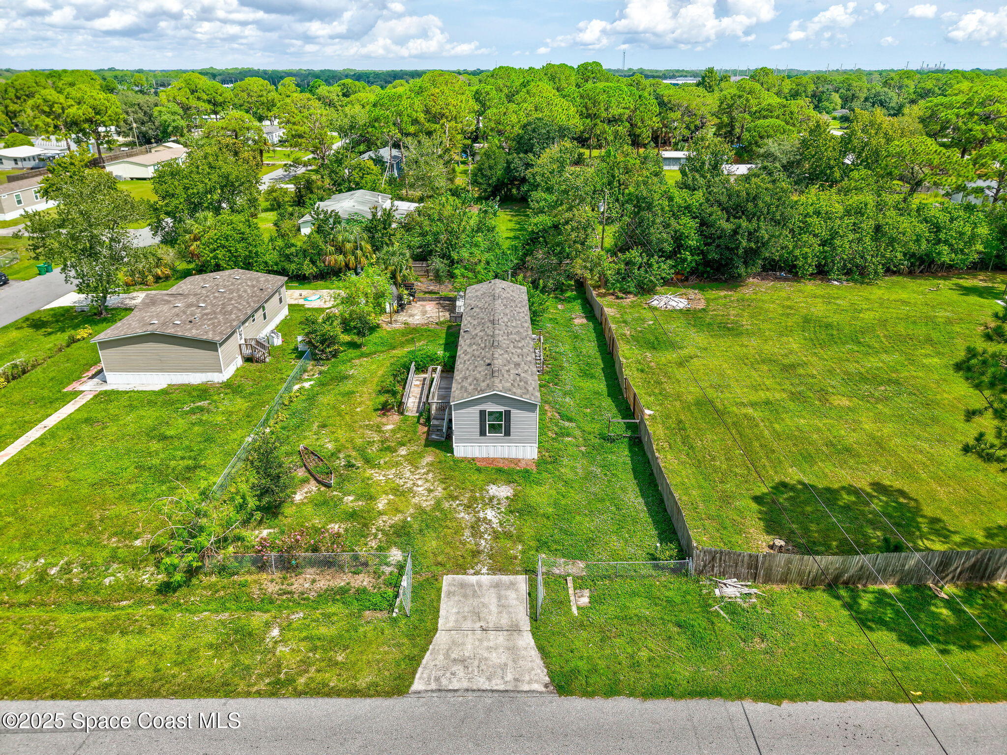 800 Phyllis Way Cocoa, FL 32926 - Photo 27 of 40 an aerial view of a house
