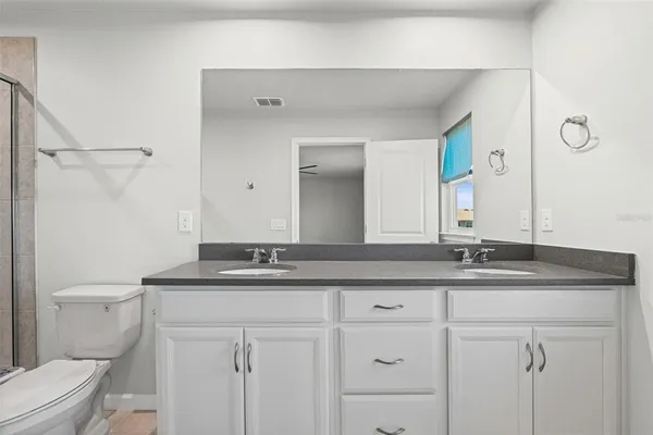 $2,450 | 11815 Sky Acres Terrace, Bradenton, FL 34211