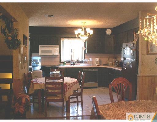 573 New Dover Road Iselin, NJ 08830 - Photo 3 of 8