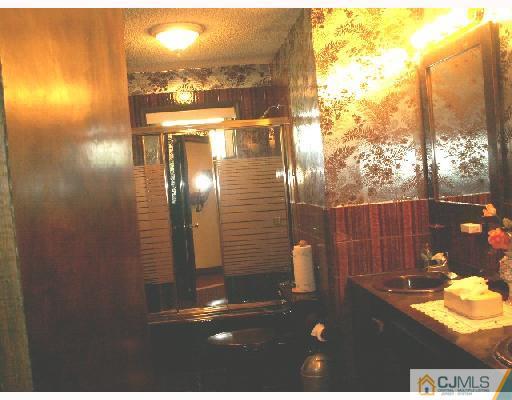 573 New Dover Road Iselin, NJ 08830 - Photo 8 of 8