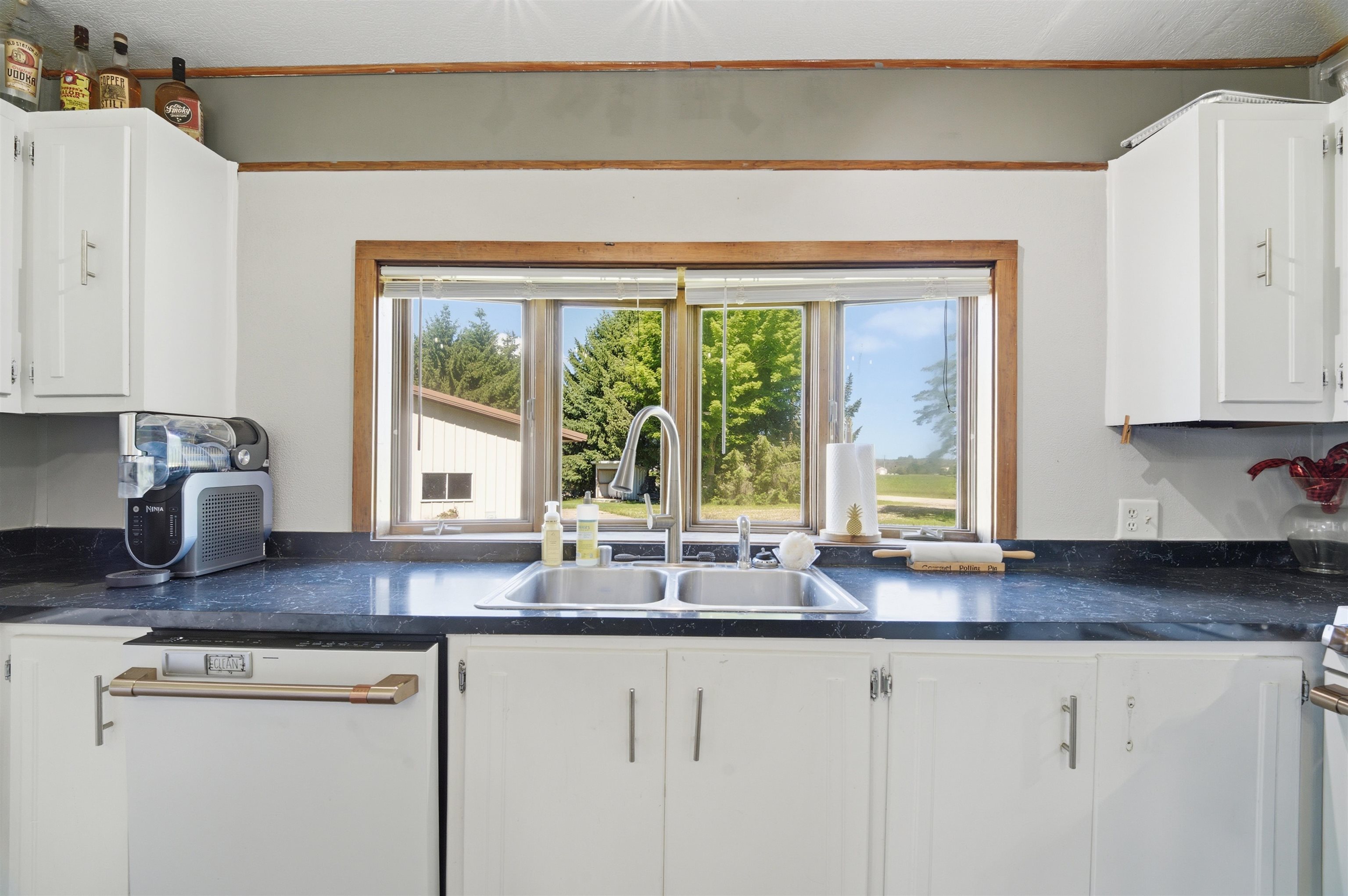 W10531 Roloff Road New London, WI 54961 - Photo 14 of 56