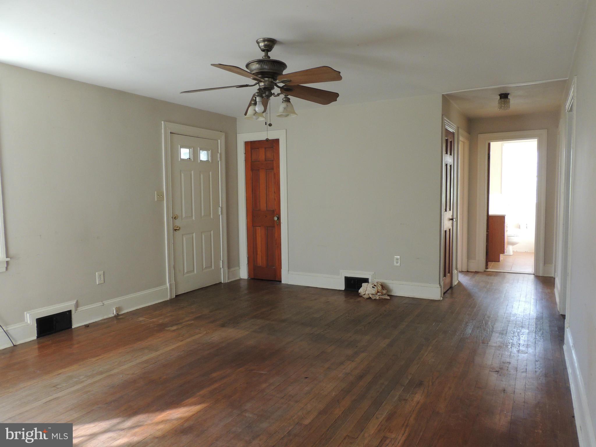 1014 Old Turkey Point Road Edgewater, MD 21037 - Photo 6 of 19 Family Room