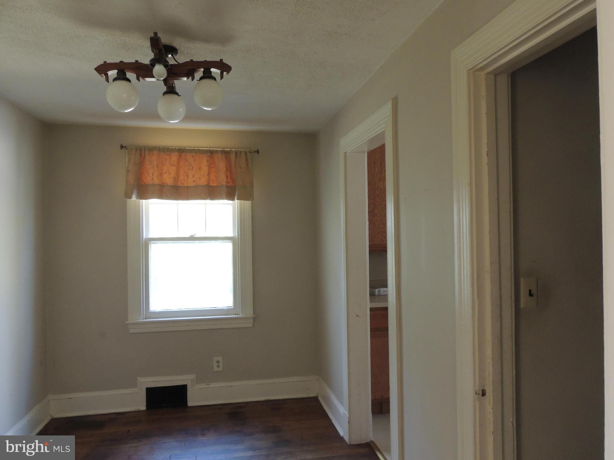 1014 Old Turkey Point Road Edgewater, MD 21037 - Photo 10 of 19 Interior (General)