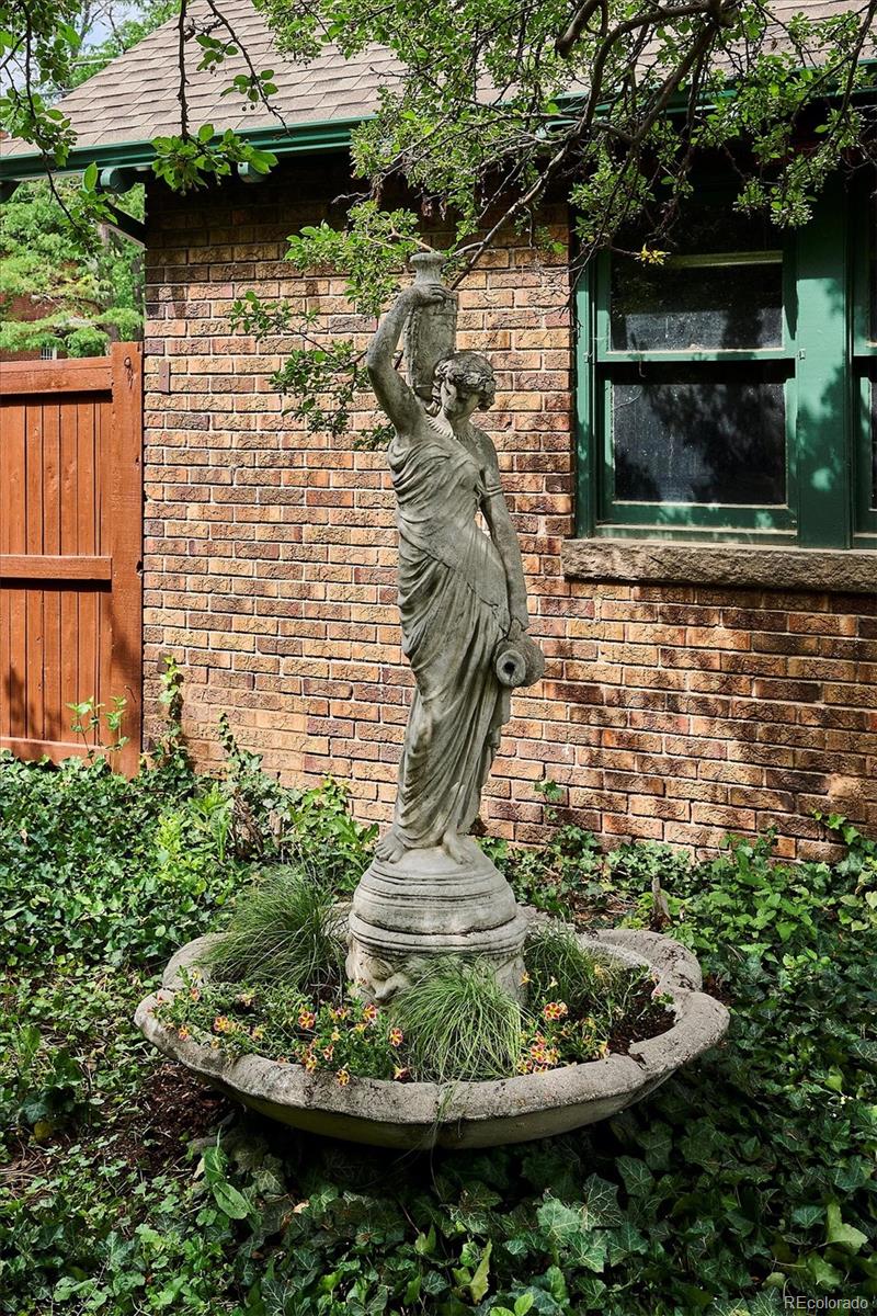 2201 Cherry Street Denver, CO 80207 - Photo 42 of 46