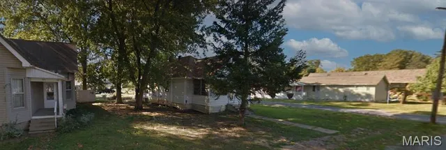 $34,900 | 702 Mayo Street, Carlinville, IL 62626