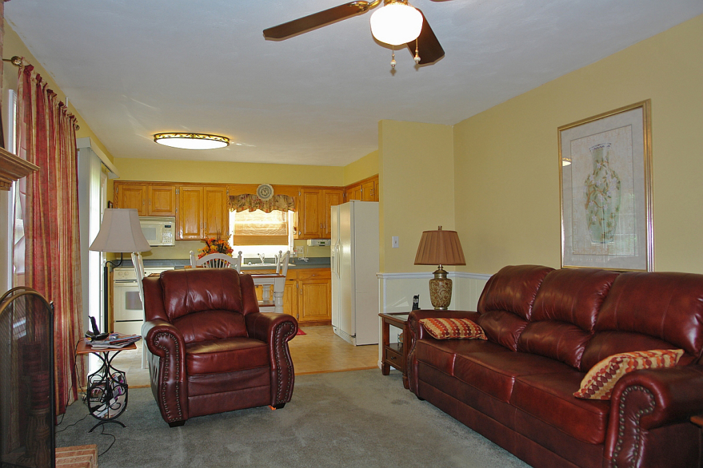 4735 Huntridge Road Roanoke, VA 24012 - Photo 8 of 21 7