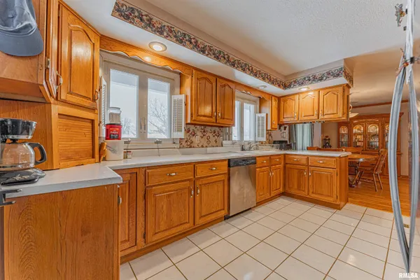 $138,500 | 76 Nolen Drive, Decatur, IL 62521