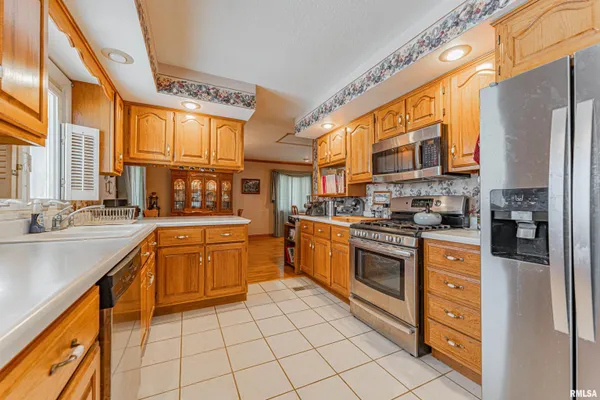 $138,500 | 76 Nolen Drive, Decatur, IL 62521