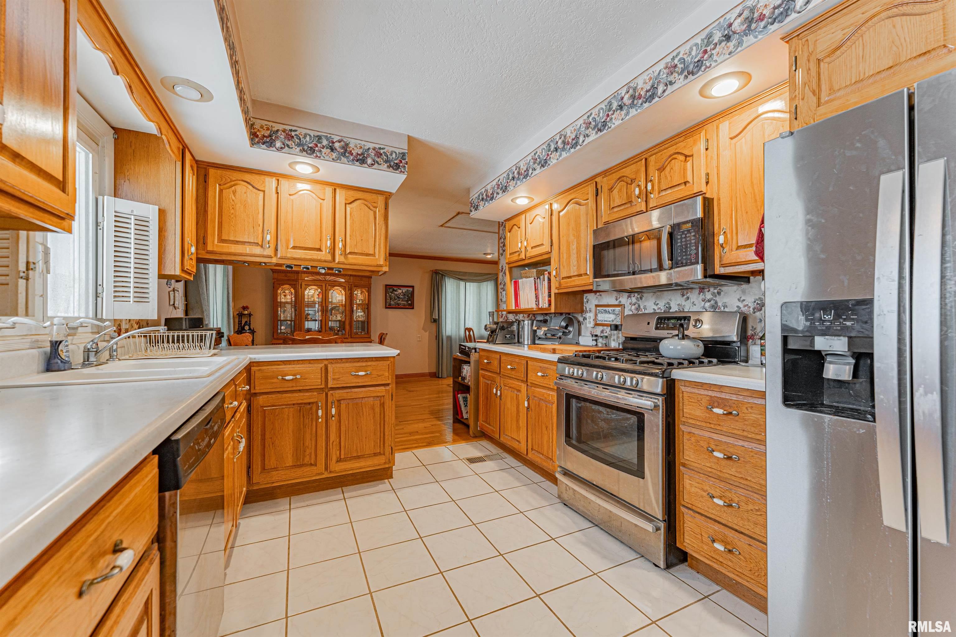 76 Nolen Drive Decatur, IL 62521 - Photo 9 of 40