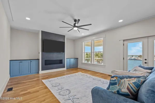 $2,199,900 | 208 Radio Island Road, Morehead City, NC 28516