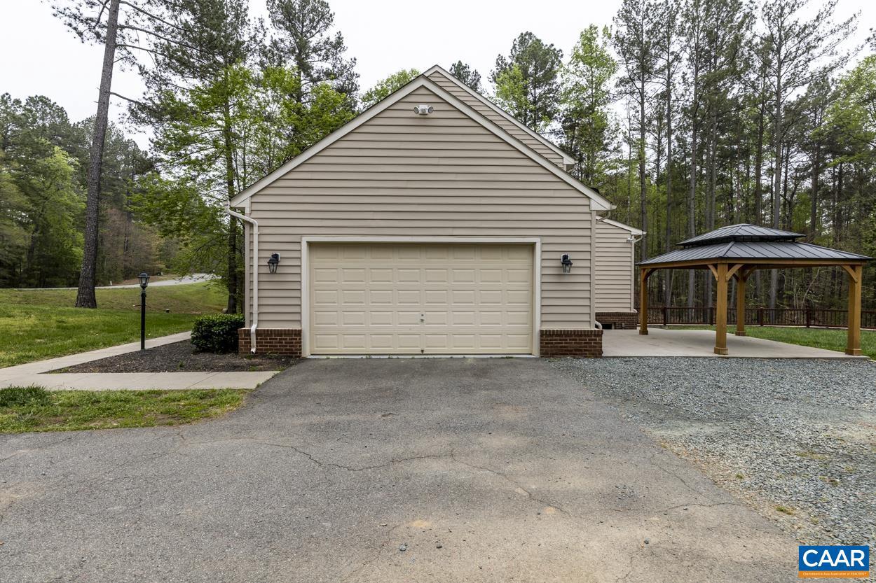 667 Willow Ridge Road Troy, VA 22974 - Photo 5 of 45