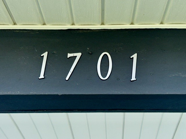 1701 West Jefferson Street Springfield, OH 45506 - Photo 2 of 18 Clear and prominent address markers guide visitors to this welcoming residence.