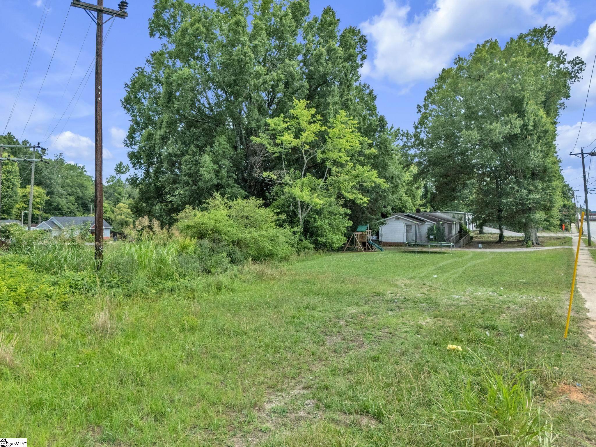 1108 North Harper Street Laurens, SC 29360 - Photo 2 of 11