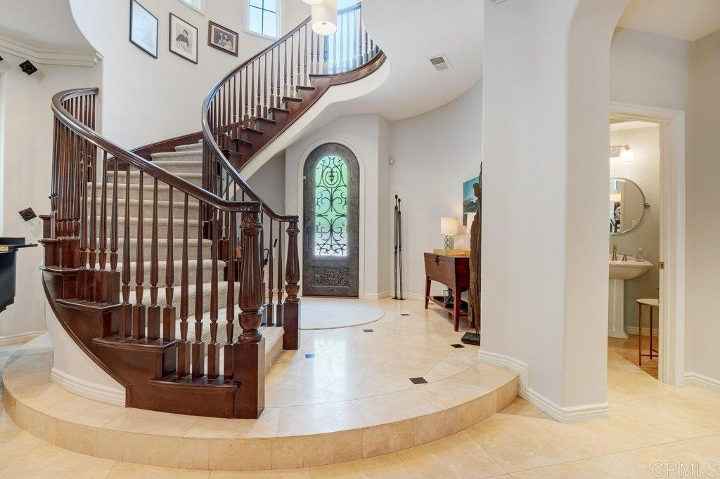 5475 Valerio Trail San Diego, CA 92130 - Photo 3 of 25