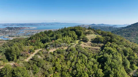 $19,000,000 | 128 Ridgecrest Road, Kentfield, CA 94904