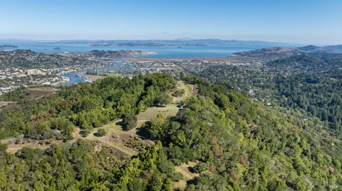 $19,000,000 | 128 Ridgecrest Road, Kentfield, CA 94904