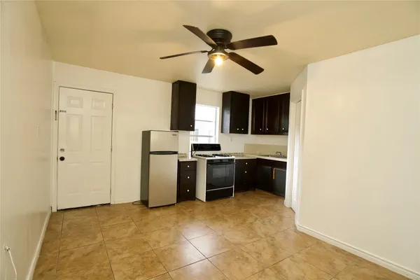 $850 | 6741 Avenue Avenue East, Houston, TX 77011