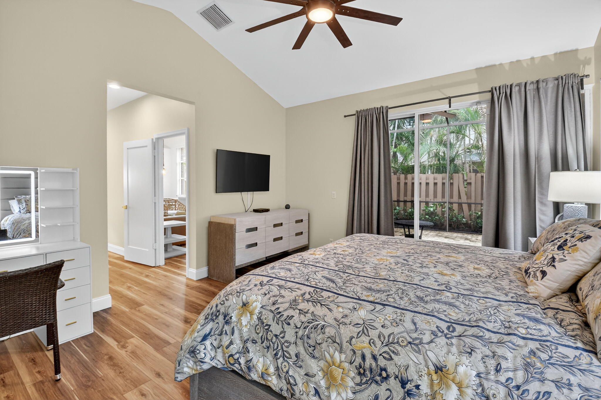 6623 Northwest 25th Avenue Boca Raton, FL 33496 - Photo 17 of 51 19-web-or-mls-017_DSC_7207