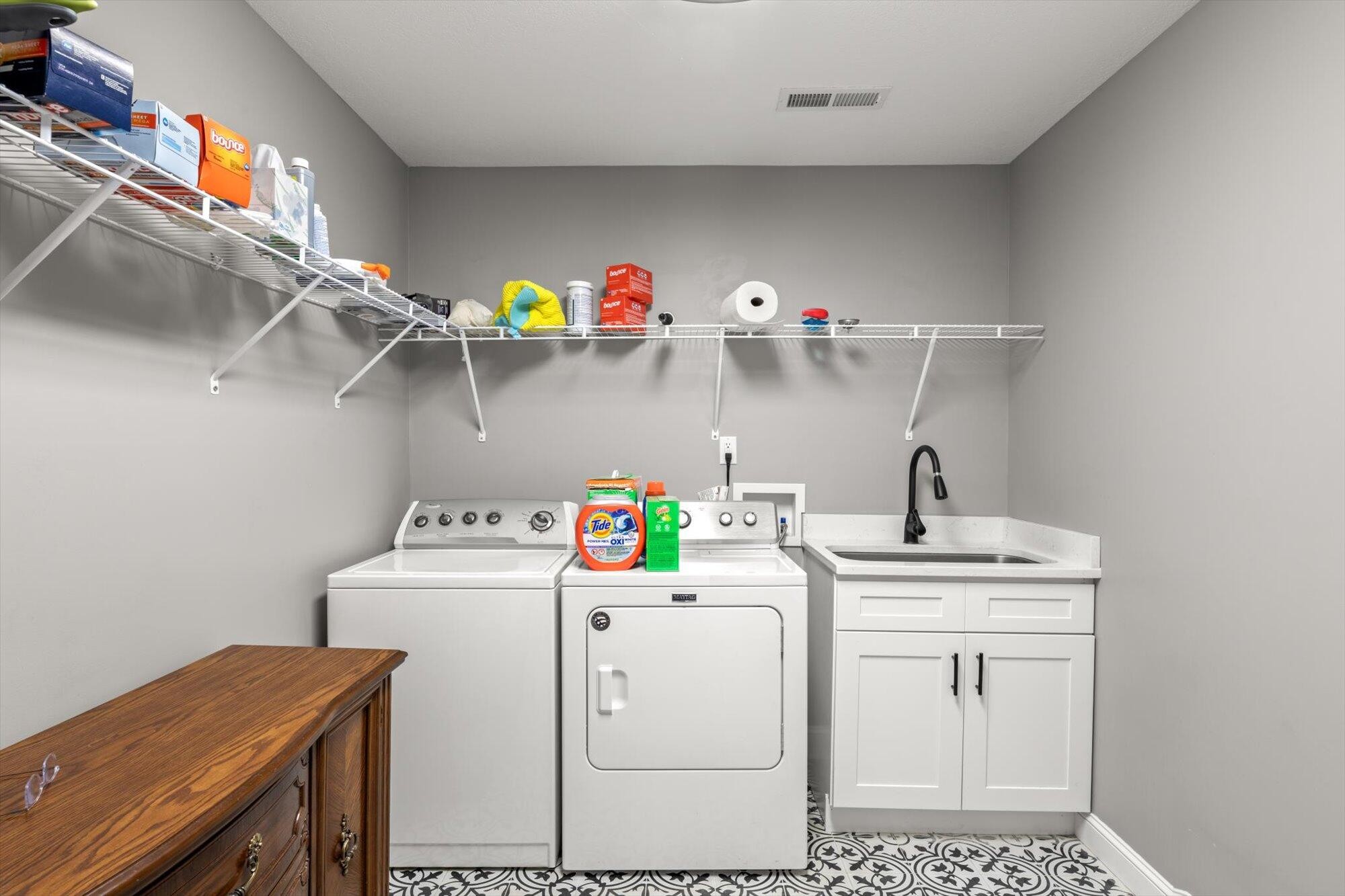 137 County Road 146 Riceville, TN 37370 - Photo 38 of 58 a utility room with dryer and washer