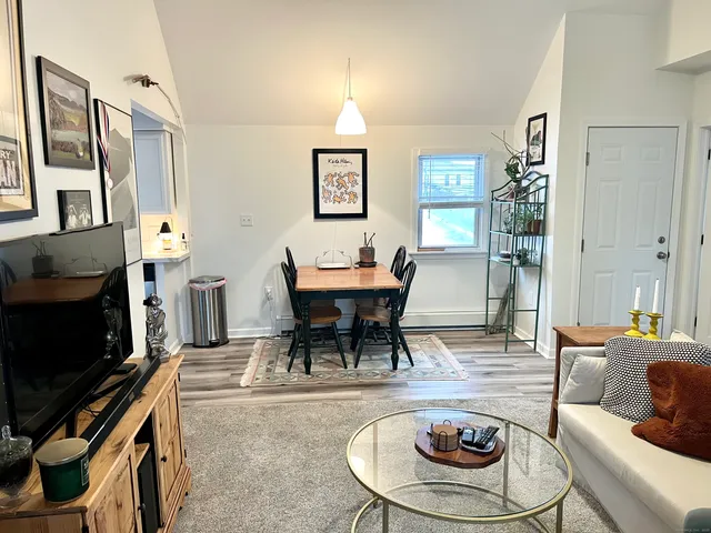 $1,775 | 103 Cove Street, Unit 2, New Haven, CT 06512