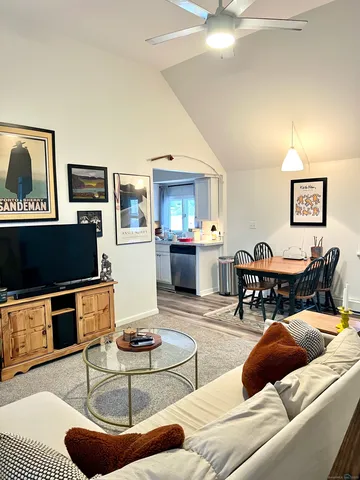 $1,775 | 103 Cove Street, Unit 2, New Haven, CT 06512