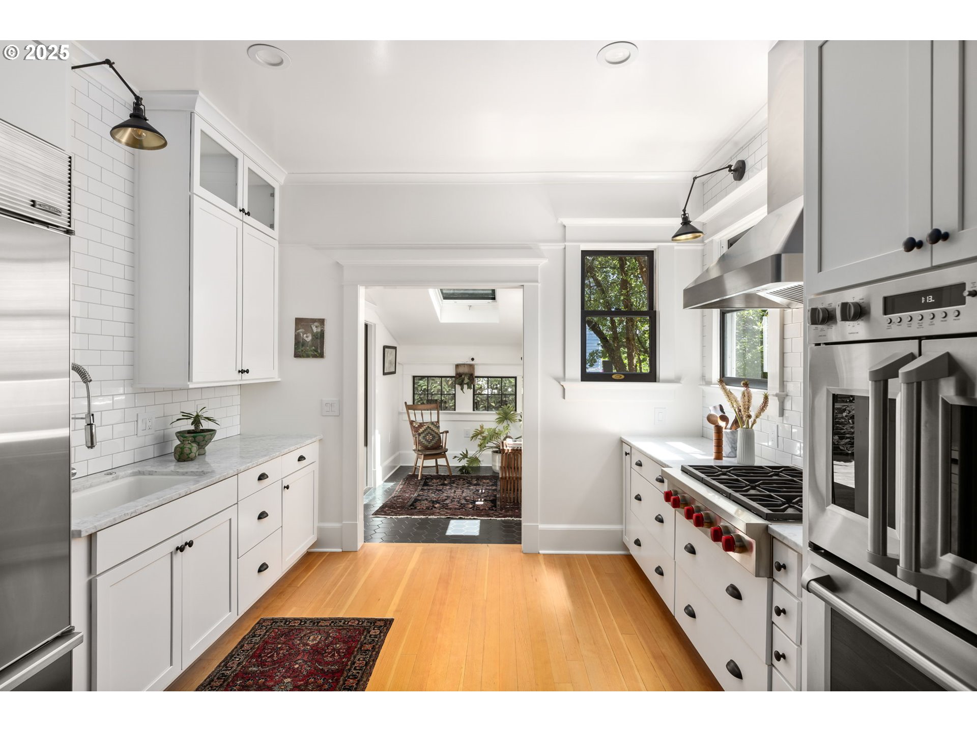 536 Southeast 17th Avenue Portland, OR 97214 - Photo 13 of 45