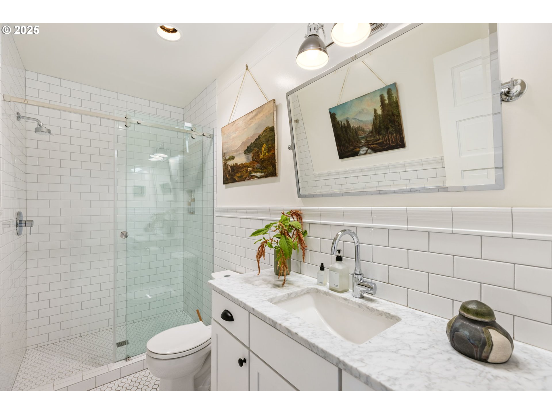 536 Southeast 17th Avenue Portland, OR 97214 - Photo 20 of 45