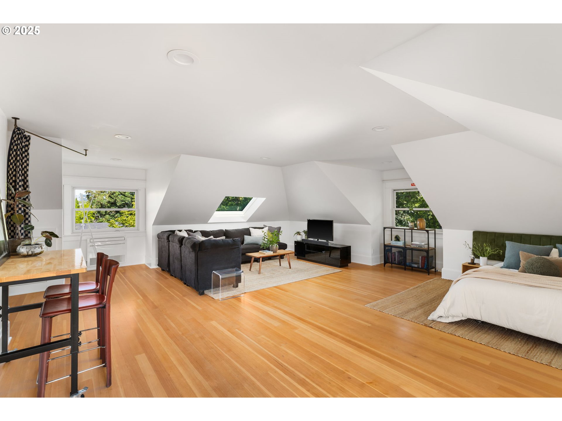 536 Southeast 17th Avenue Portland, OR 97214 - Photo 29 of 45