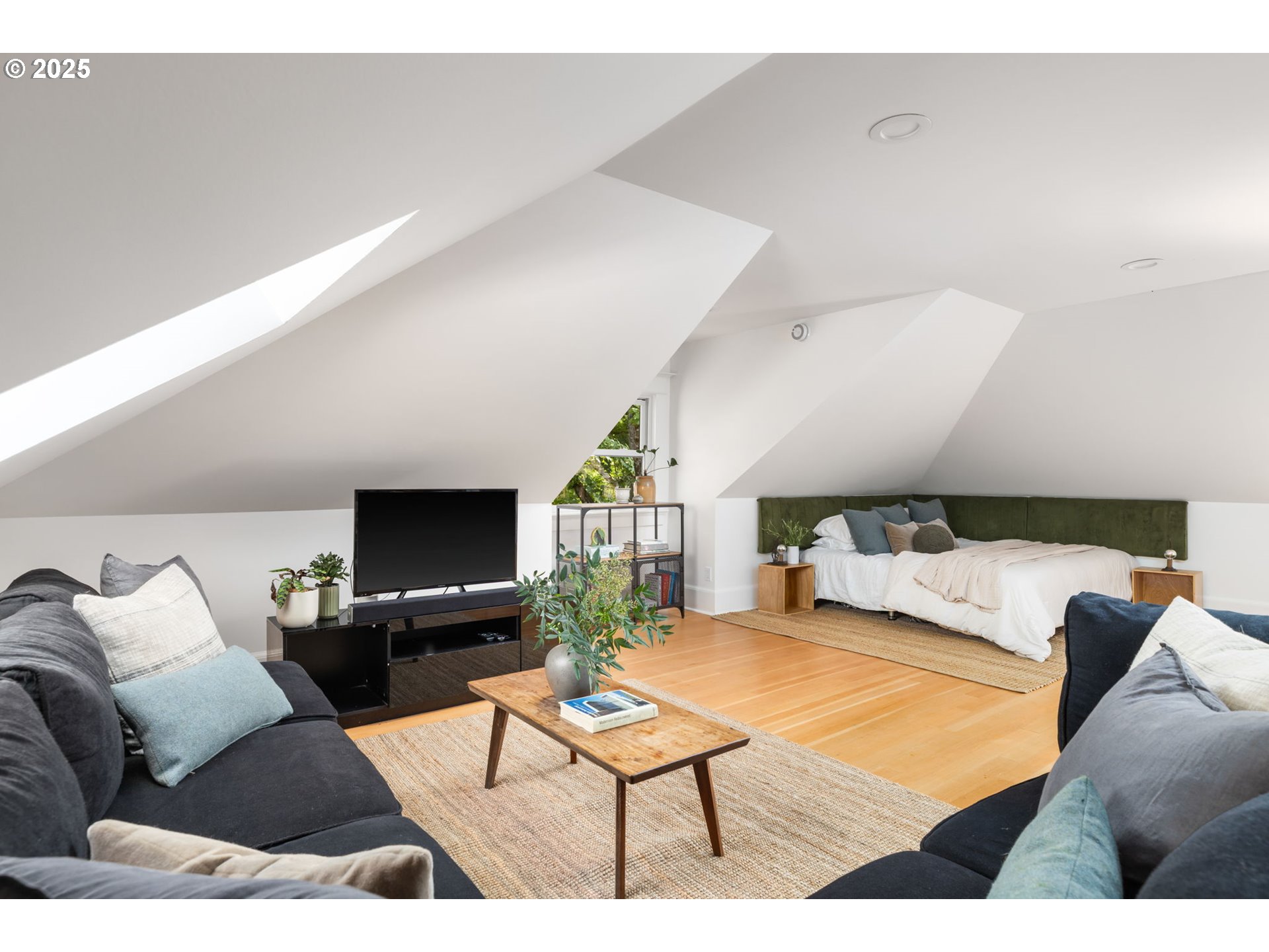 536 Southeast 17th Avenue Portland, OR 97214 - Photo 30 of 45