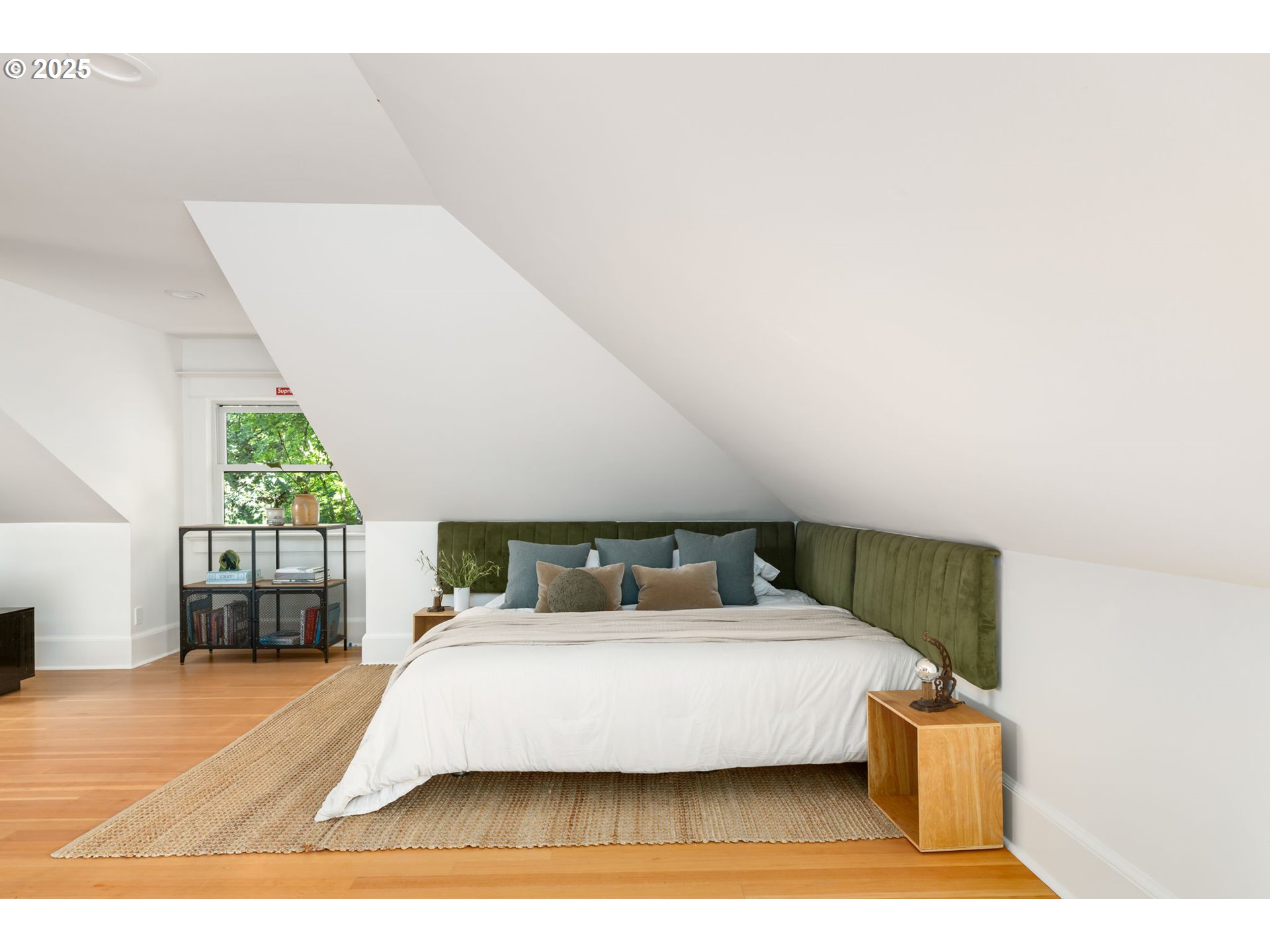 536 Southeast 17th Avenue Portland, OR 97214 - Photo 31 of 45