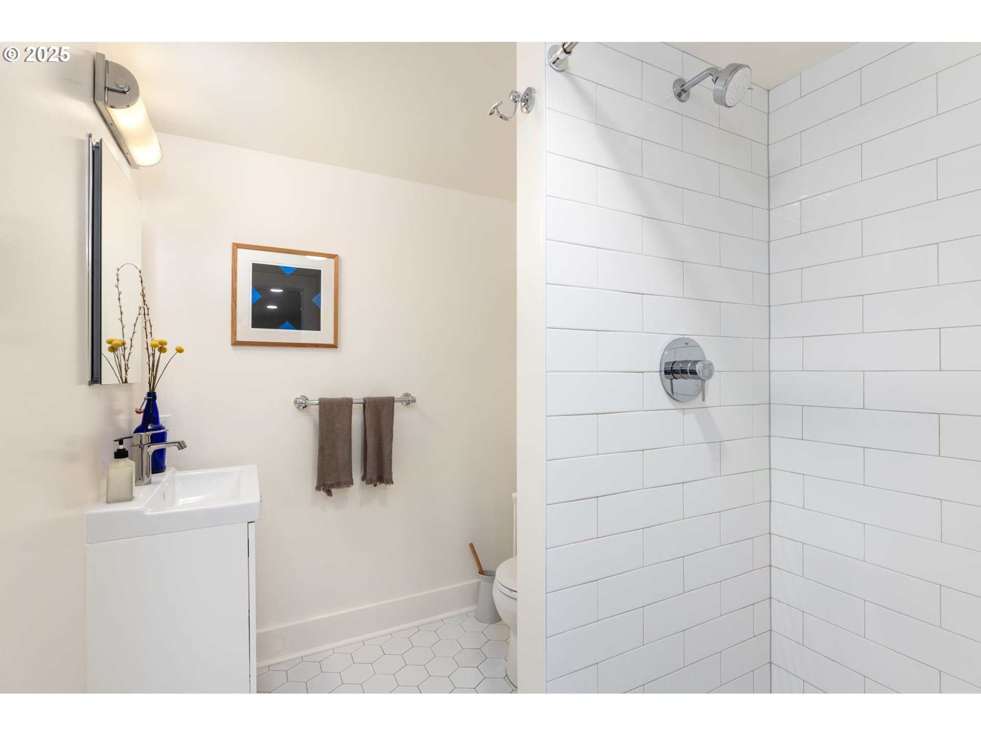 536 Southeast 17th Avenue Portland, OR 97214 - Photo 41 of 45