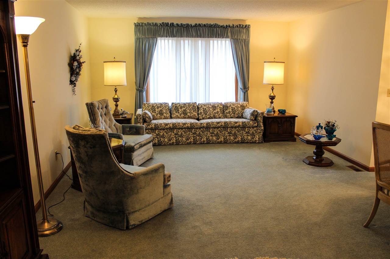 9620 Saratoga Road Fort Wayne, IN 46804 - Photo 4 of 36 Gallery Image 4