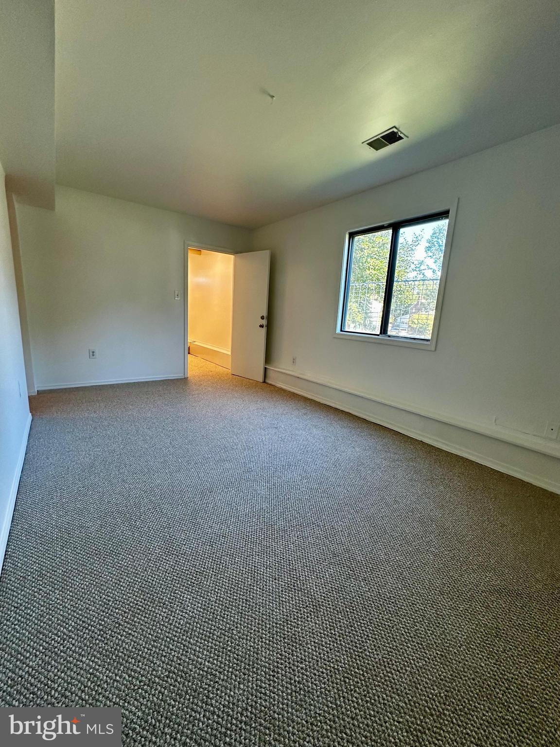 606 South Glebe Road Arlington, VA 22204 - Photo 7 of 30 Gallery Image 7