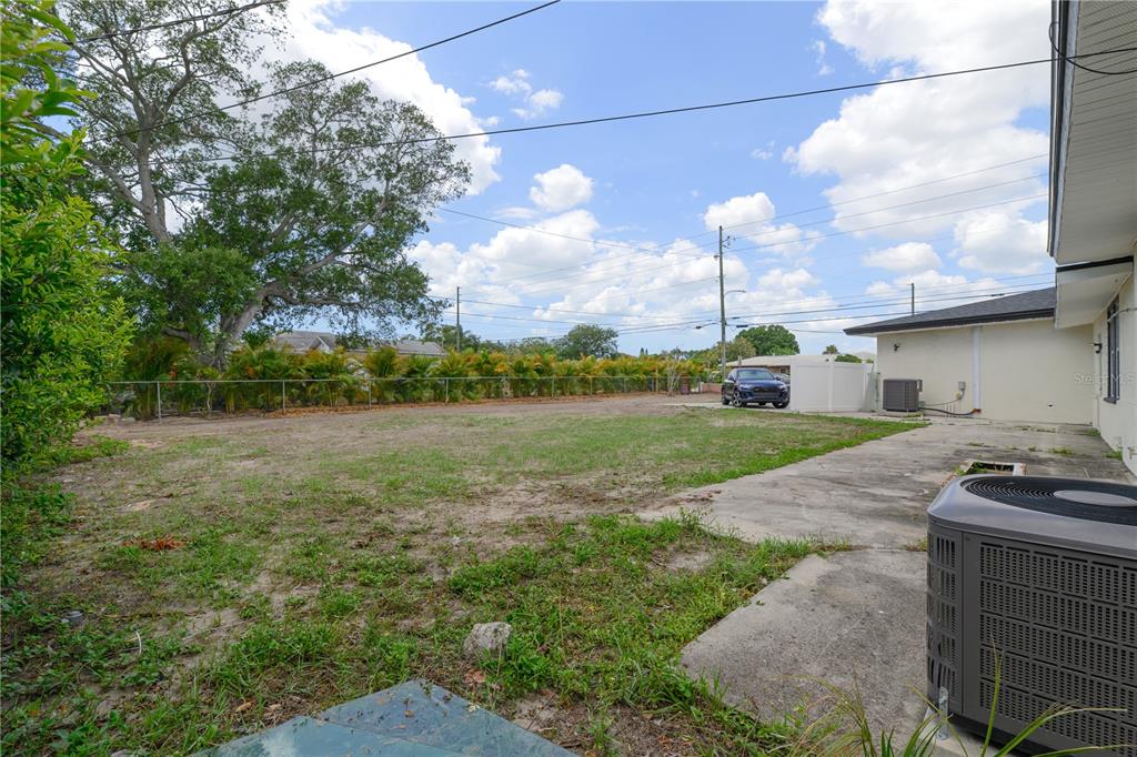 800 South Keene Road Clearwater, FL 33756 - Photo 6 of 42