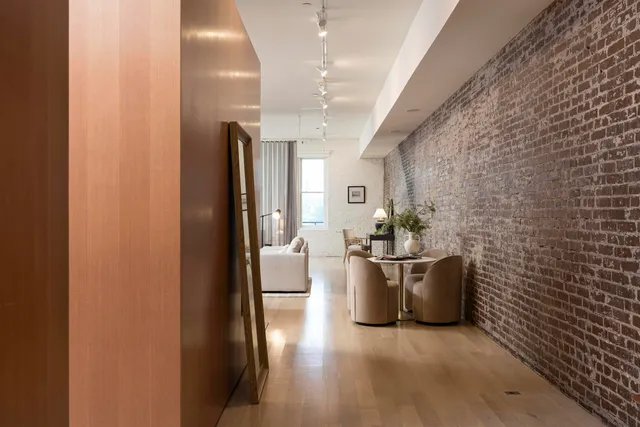 $2,600 | 55 East Main Street, Unit 204, Chattanooga, TN 37408