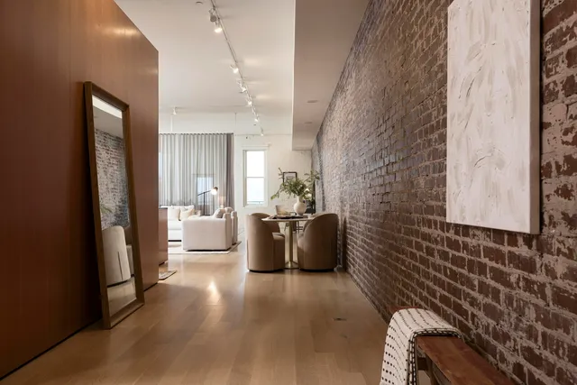 $2,600 | 55 East Main Street, Unit 204, Chattanooga, TN 37408