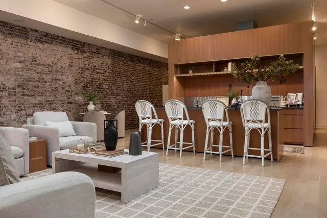 $2,600 | 55 East Main Street, Unit 204, Chattanooga, TN 37408