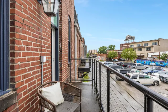 $2,600 | 55 East Main Street, Unit 204, Chattanooga, TN 37408