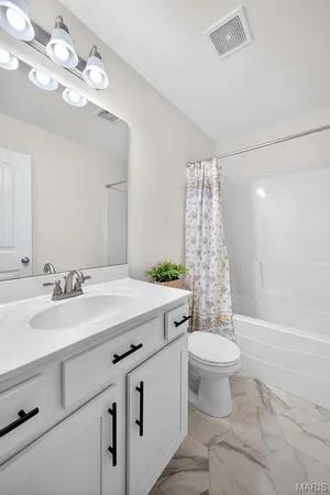 $410,000 | 506 Hickory Knoll Drive, Troy, MO 63379
