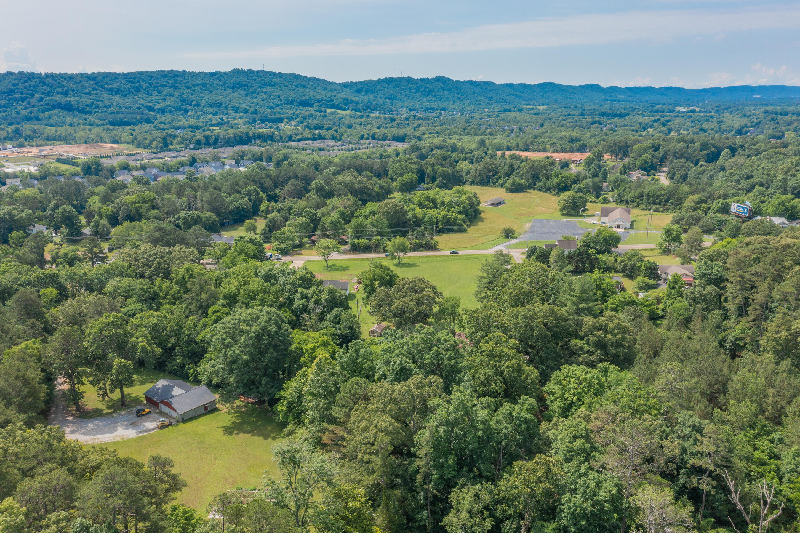 9527 East Brainerd Road Chattanooga, TN 37421 - Photo 44 of 52 9527 E Brainerd Aerial HD-9